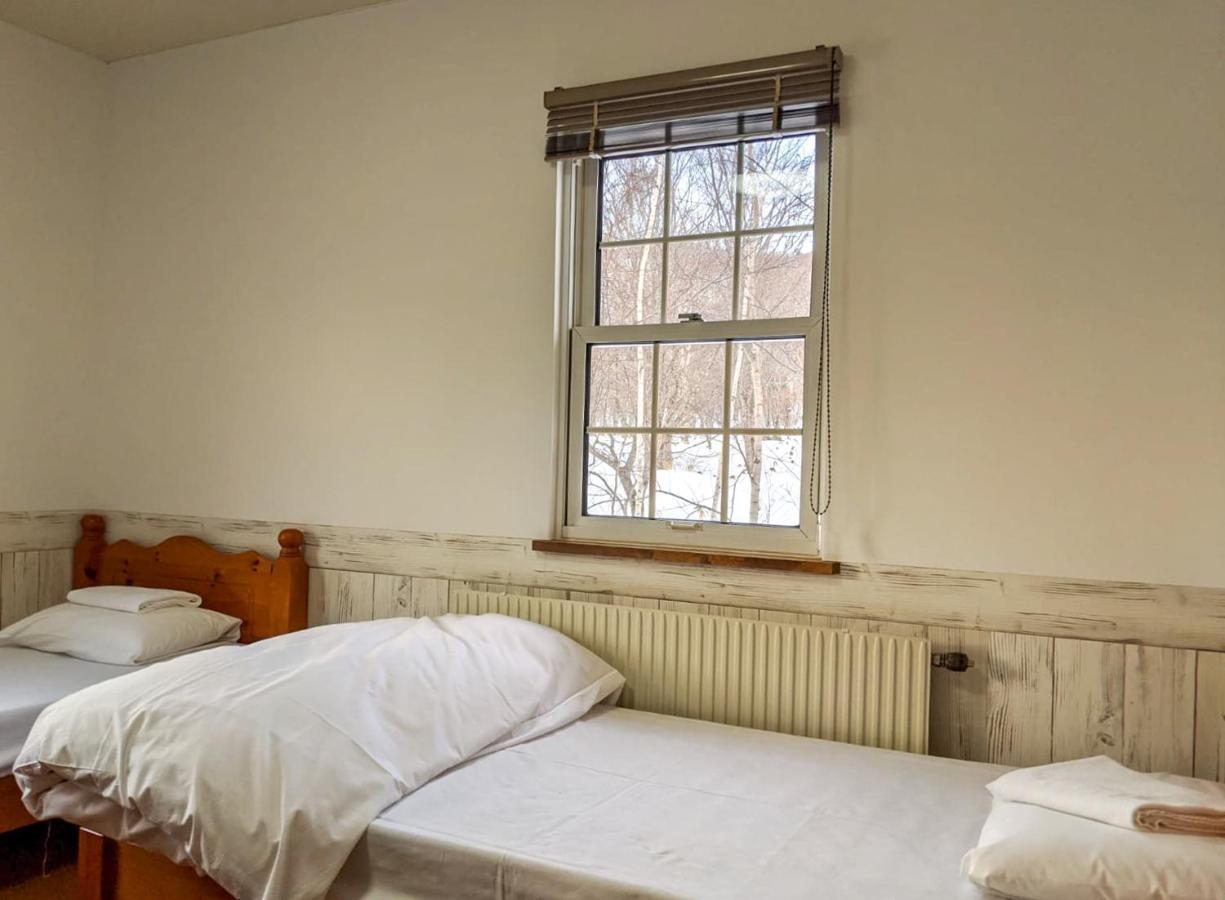 Chalet Banff - 6 Bedroom 6 Bathroom Ski Lodge Niseko Luaran gambar
