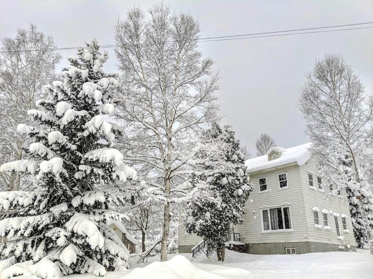 Chalet Banff - 6 Bedroom 6 Bathroom Ski Lodge Niseko Luaran gambar